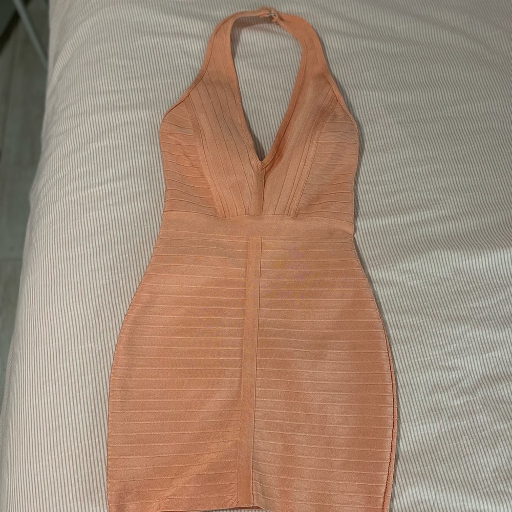 WINDSOR DRESS, COLOR MELON, A LITTLE STRETCHY